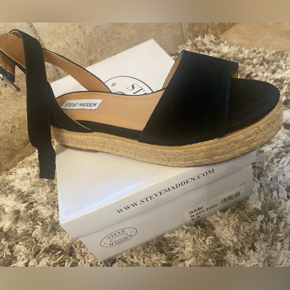 Steve madden Gabi black suede ankle sandals 8.5